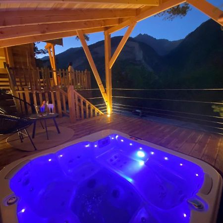 Chalet L'Empreinte Saint-Étienne-de-Tinée Екстериор снимка